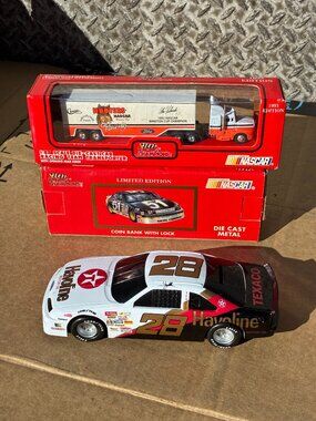 NASCAR Alan Kulwicki Hooters Transporter & Davey Allison Havoline Bank Diecast